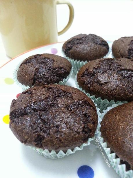 Magdalenas Veganas de Espelta Integral y Algarroba