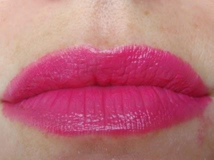 Caprichos de la colección Metallure de Catrice...