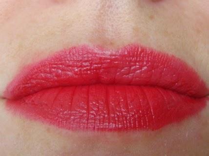 Caprichos de la colección Metallure de Catrice...