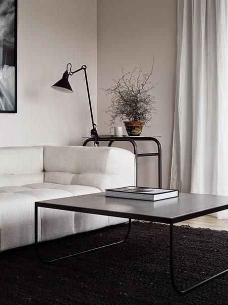 Estilo escandinavo ¿en negro? minimalismo negro interiores lujosos elegantes estilo nórdico escandinavo en negro Estilo escandinavo en negro decoración nórdica en negro decoración dramática colores oscuros blog interiores nórdicos blog decoración nórdica