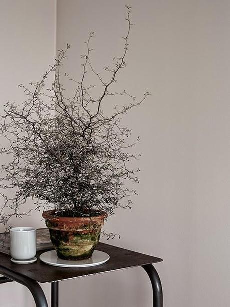 Estilo escandinavo ¿en negro? minimalismo negro interiores lujosos elegantes estilo nórdico escandinavo en negro Estilo escandinavo en negro decoración nórdica en negro decoración dramática colores oscuros blog interiores nórdicos blog decoración nórdica