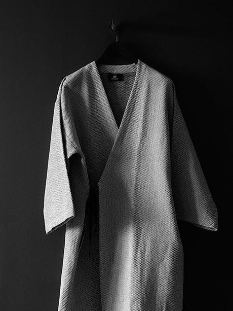 Estilo escandinavo ¿en negro? minimalismo negro interiores lujosos elegantes estilo nórdico escandinavo en negro Estilo escandinavo en negro decoración nórdica en negro decoración dramática colores oscuros blog interiores nórdicos blog decoración nórdica