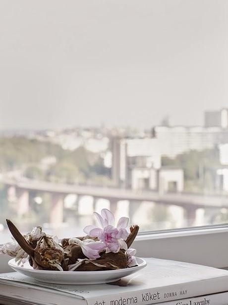 Estilo escandinavo ¿en negro? minimalismo negro interiores lujosos elegantes estilo nórdico escandinavo en negro Estilo escandinavo en negro decoración nórdica en negro decoración dramática colores oscuros blog interiores nórdicos blog decoración nórdica