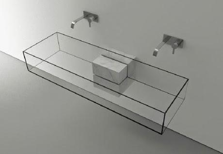 Diseño minimalista en lavabo de mármol y cristal