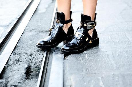 Naviglio Grande Lovers_And_Friends-Revolve_Clothing-Checked_Suit-Balenciaga_Boots-Outfit-MFW-Milan-Street_style-Outfit-38