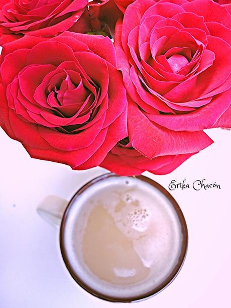 Rosas frescas y un buen Café
