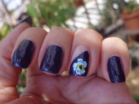 manicura francesa azul metálico