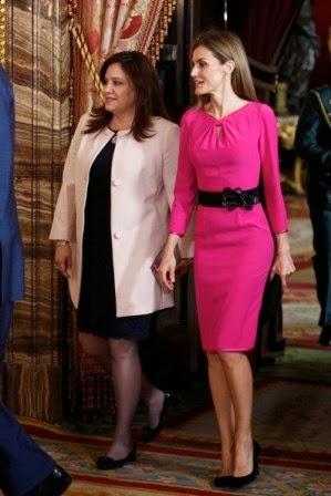 Dña. Letizia en fucsia, desde Arco, pasando por Miami y de vuelta a Madrid