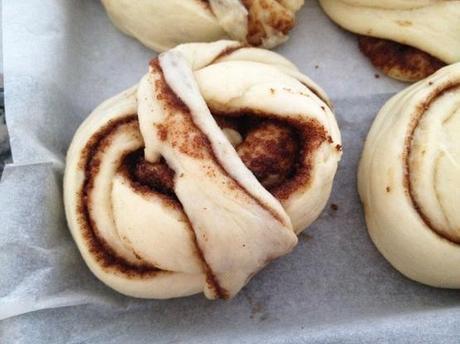 rollos de canela caseros postres noruegos recetas postres nórdicos postres delikatissen postres con canela fáciles postres con canela Kanelsnurrer   nudos de canela hacer rollos de canela en casa 