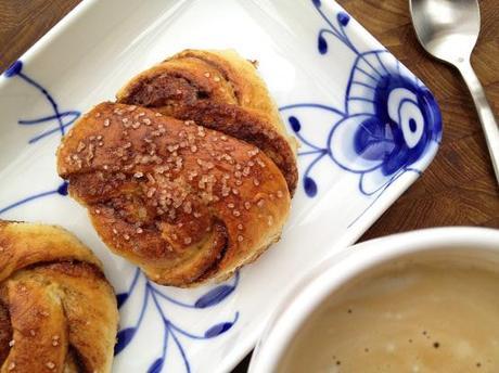 rollos de canela caseros postres noruegos recetas postres nórdicos postres delikatissen postres con canela fáciles postres con canela Kanelsnurrer   nudos de canela hacer rollos de canela en casa 