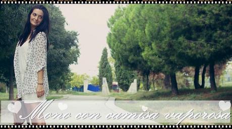 Mono con camisa vaporosa