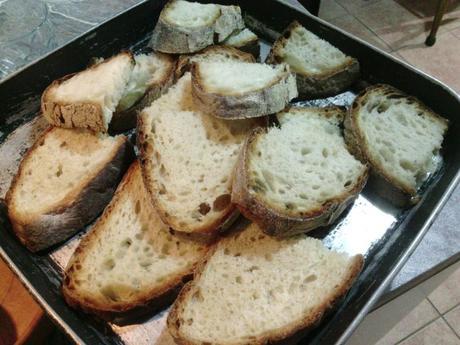 Pan con tomate y mozzarella al horno – Pane raffermo con mozzarella al forno panemozzarellaforno1