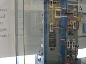 MONIAC, ordenador analógico hidráulico