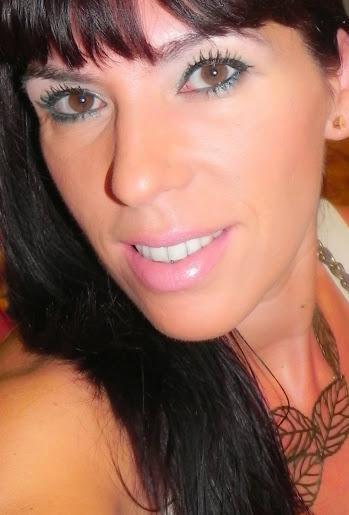 Combinar ropa y maquillaje: Hoy esmeraldas y 