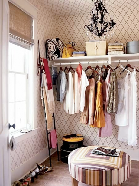 ORGANIZE YOUR CLOSET