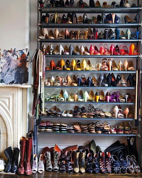 ORGANIZE YOUR CLOSET