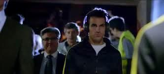 LA MODA DE LOS AURICULARES