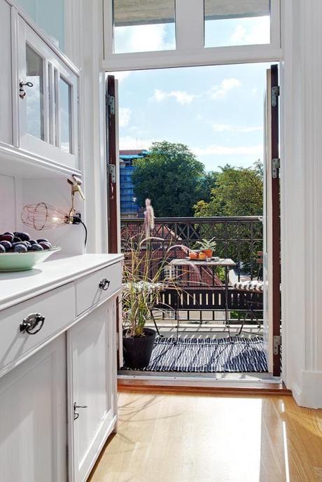 Decoración en blanco con toques neón y pastel pisos nórdicos decoración estilo femenino nórdico decoración muebles ikea Decoración en blanco con toques neón y pastel decoración de cocinas comedor pastel cocinas nórdicas cocinas blancas modernas blog decoración de interiores