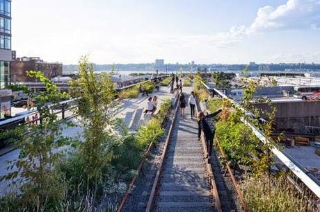 Inaugurado el último tramo del paseo elevado en Nueva York en las antiguas vías