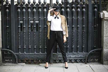 outfit, paula boutique claudio coello, bow shirt, jogger pants, pantalones amplios, camisa lazo negro, gorra marinera, moda italiana, italia, madrid, chaqueta piel con flecos, supertrash, cristina blanco, guiadeestilo, guia de estilo blog, fashion blogger, bloggers españolas