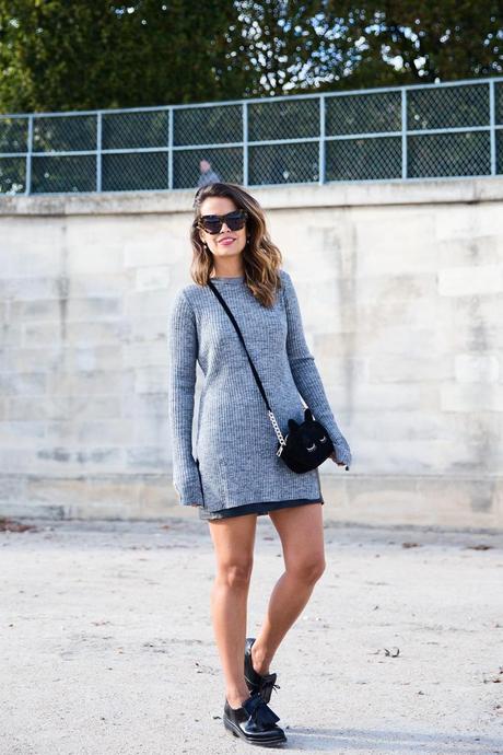 Black_Leather_Skirt-Brogues-Grey_Top-Cat_Bag-Outfit-Street_Style-Paris_Fashion_Week-PFW-18