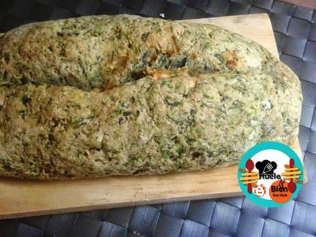 Pan de espinacas relleno