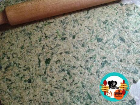 Pan de espinacas relleno