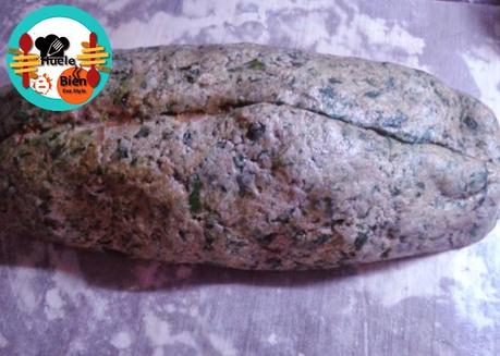 Pan de espinacas relleno