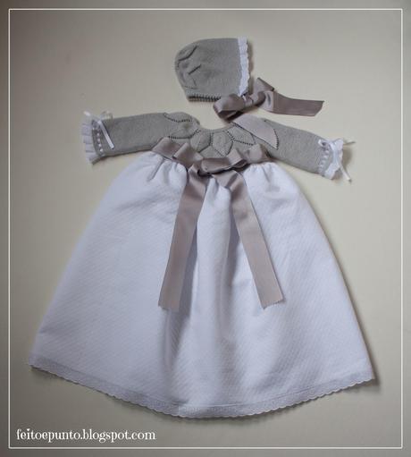 Faldón de punto gris