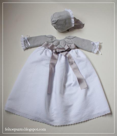 Faldón de punto gris