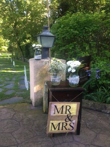 colores-de-boda-bienvenida-finca-botes-flores-andrea-dani Bodas CdB 2014. La boda rustic-chic de Andrea y Daniel