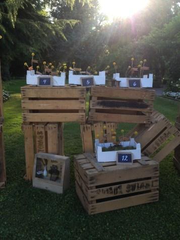 colores-de-boda-seating-plan-cajas-blancas-andrea-dani Bodas CdB 2014. La boda rustic-chic de Andrea y Daniel