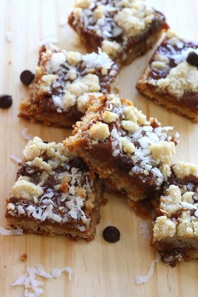 Cuadritos de dulce de leche, coco y chocolate