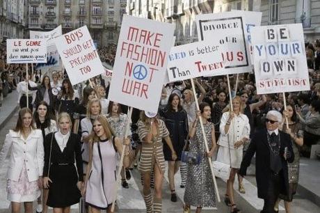 desfile protesta chanel, karl lagerfeld