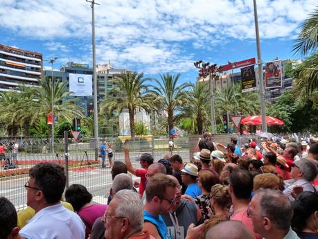 A la llum de les Fogueres