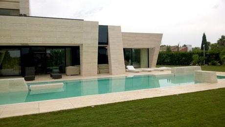 IMÁGENES DE LA VIVIENDA UNIFAMILIAR DISEÑADA POR A-CERO EN SEVILLA