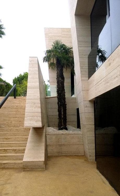 IMÁGENES DE LA VIVIENDA UNIFAMILIAR DISEÑADA POR A-CERO EN SEVILLA