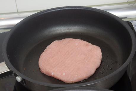 hamburguesa de pollo a la barbacoa y brócoli