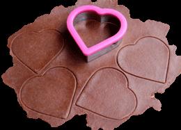 cortando corazones empanadas chocolate