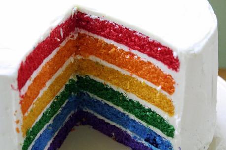 pastel de diferentes colores