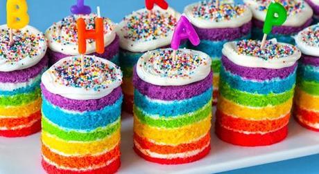 Receta de Pastel Arcoiris pastelitos arcoiris de colores