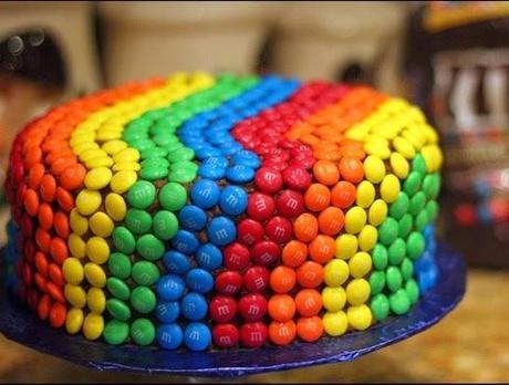 pastel de colores arcoiris