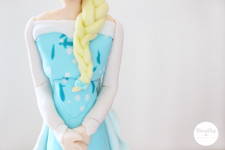 Figura Frozen fondant / Frozen cake topper fondant