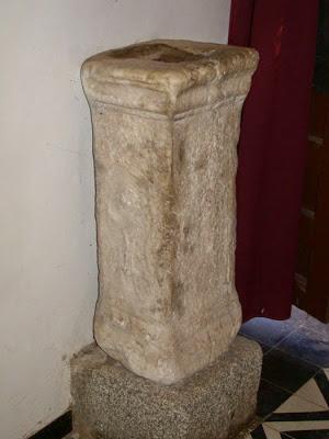 Altar a los dioses Manes de Santa Bárbara, Arisgotas