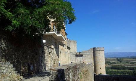 Castillo de los Condes de Benavente, del siglo XV,