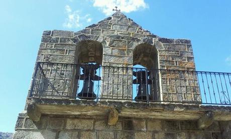 Campanario de Ribadelago Viejo.