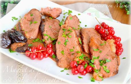 Magret de pato con salsa de ciruelas. Receta casera, fácil, rápida. Especial navidad y celebraciones.