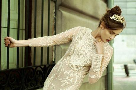 Tocados dorados para novias