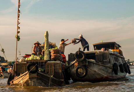 Vida de mercado en el Mekong