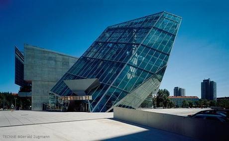 De bloques y transparencias UFA CINEMA TECNNE